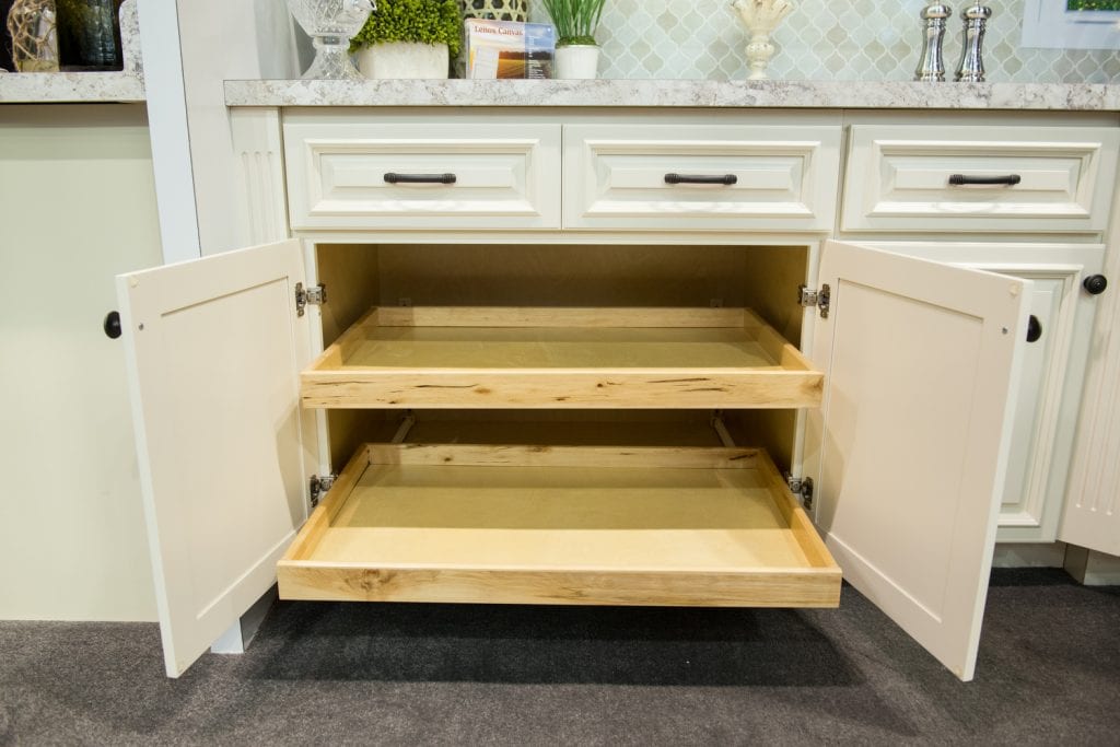 Kitchen cabinet drawers for pots and pans